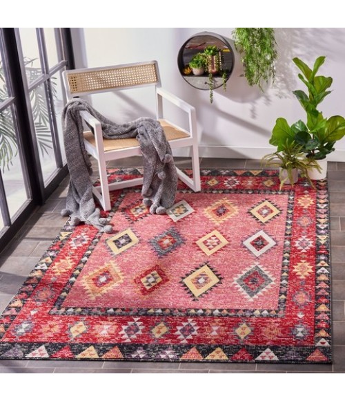 Safavieh Montage  Pink / Black MTG201 6 ft. 7 in. X 6 ft. 7 in. Square Rug