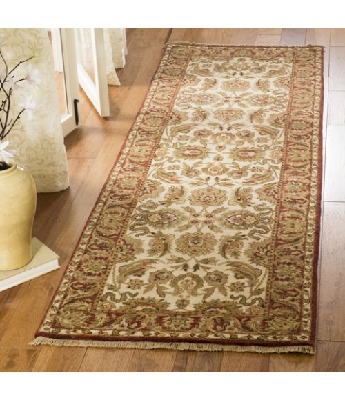 Safavieh Old World Ivory / Rust OW115 2 ft. 6 in. X 8 ft. Runner Rug