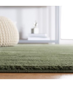 Safavieh Revive Green REV102 6 ft. 7 in. X 6 ft. 7 in. Round Rug