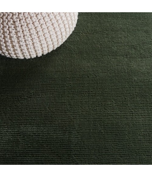 Safavieh Revive Green REV102 6 ft. 7 in. X 9 ft. Rectangle Rug