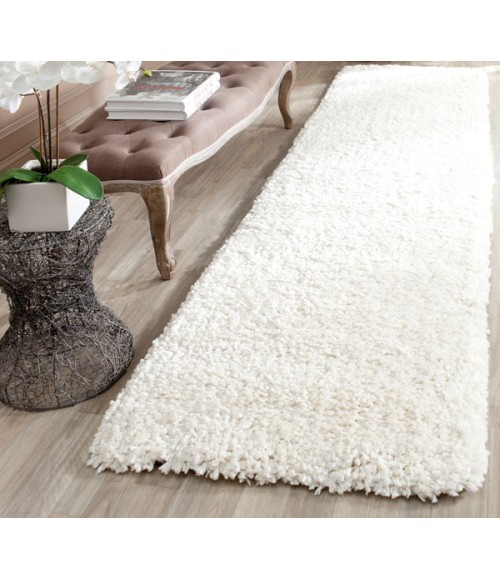 Safavieh Shag Ivory SG267 2 ft. 3 in. X 9 ft. Runner Rug
