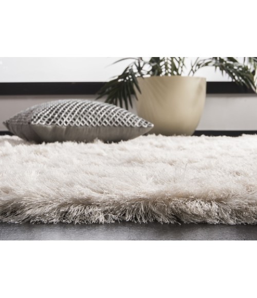Safavieh Shag Ivory SG511 5 ft. X 5 ft. Square Rug