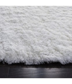 Safavieh Shag Ivory SG512 7 ft. X 7 ft. Round Rug