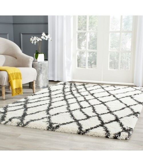 Safavieh Belize Shag Area Rug SGB484B-5 Safavieh Belize Shag SGB484 Ivory / Charcoal 5'-3" X 7'-6" Rectangle Area Rug
