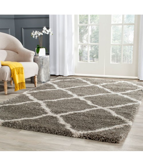 Safavieh Belize Shag SGB489 Grey / Taupe 4' X 6' Rectangle Area Rug