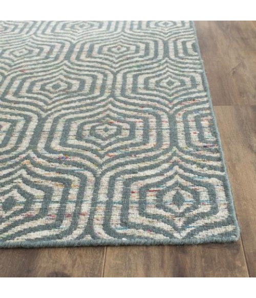 Safavieh Straw Patch Blue / Multi Rug STP212 5 ft. X 8 ft. Rectangle - Rugs Town Safavieh Straw Patch Blue / Multi STP212 5 ft. X 8 ft. Rectangle Rug