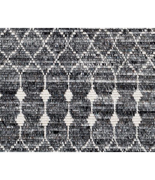 Surya Birch BHC-2301 8' x 10' Rug