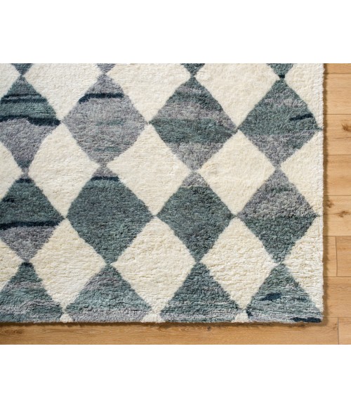 Beni Moroccan BMC-2308 2'6" x 8' Handmade Rug