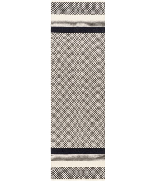 Surya Osasuna OSA-2302 2'6" x 8' Rug