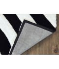 United Weavers Finesse Black 2100-21670 5 ft. 3 in. X 7 ft. 2 in. Rectangle Rug
