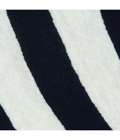 United Weavers Finesse Black 2100-21670 5 ft. 3 in. X 7 ft. 2 in. Rectangle Rug