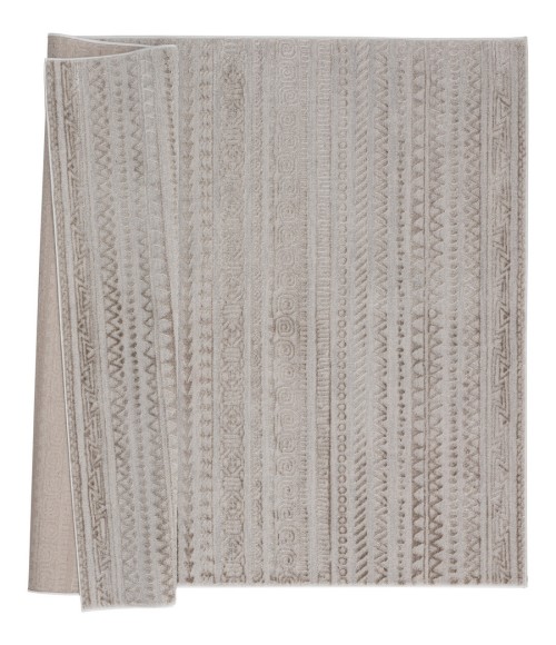 United Weavers Cascades Wheat 2601-10791 7 ft. 10 in. RD Round Rug
