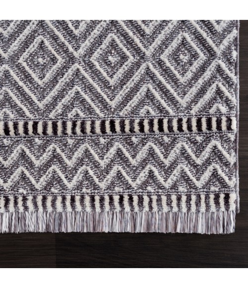 United Weavers Chelsea  Grey 2920-81872 2 ft. 7 in. X 7 ft. 2 in. Rectangle Rug