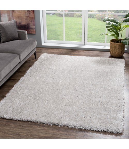 United Weavers Aubrey Silver 3100-61071 5 ft. 3 X 7 ft. 2 in. Rectangle Rug