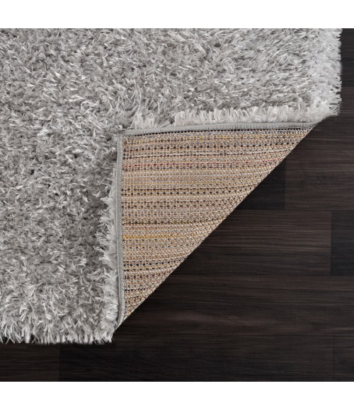 United Weavers Aubrey Silver 3100-61071 5 ft. 3 X 7 ft. 2 in. Rectangle Rug