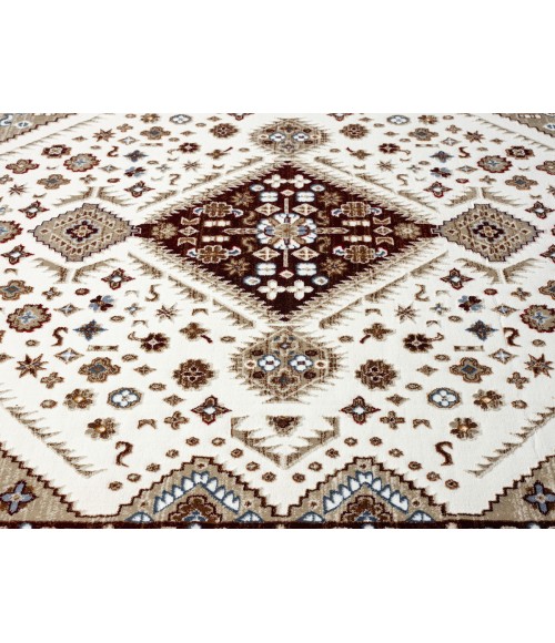 United Weavers Hudson Burgundy 680-50234 1 ft. 10 in. X 3 ft. Rectangle Rug