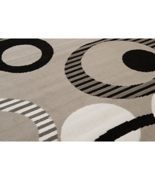 United Weavers Dallas Silver 851-10471 2 ft. 3 X 7 ft. 2 in. Rectangle Rug
