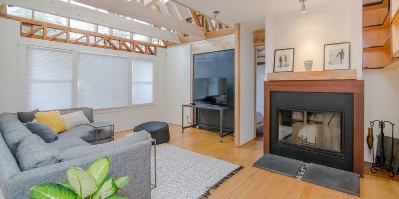 New Rug Trend to Make Your Living Room More Interesting