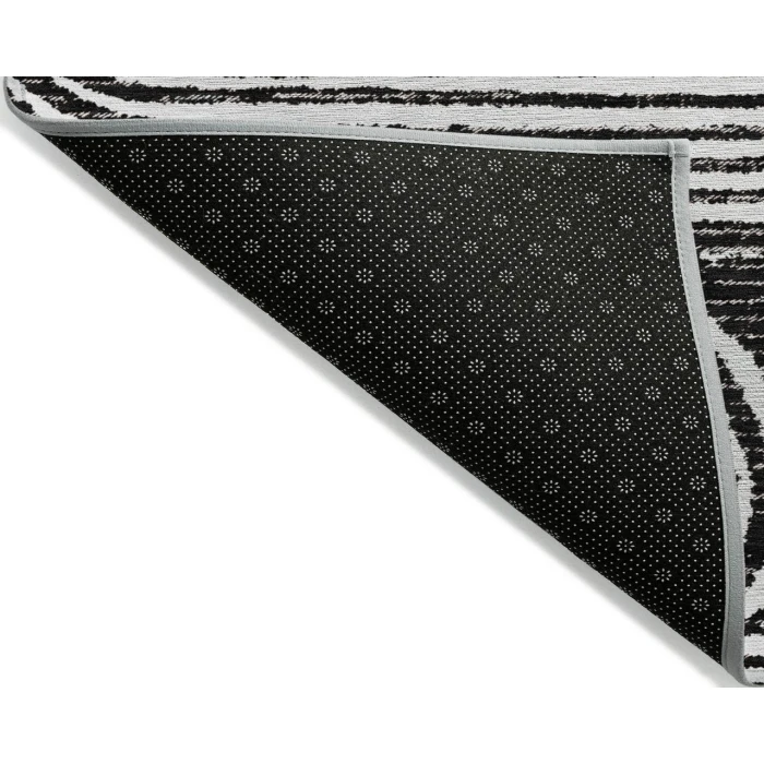 Chantille ACN540 Black 2'6" x 3'10" Rug