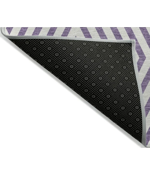 Chantille ACN550 Purple 2'6" x 3'10" Rug