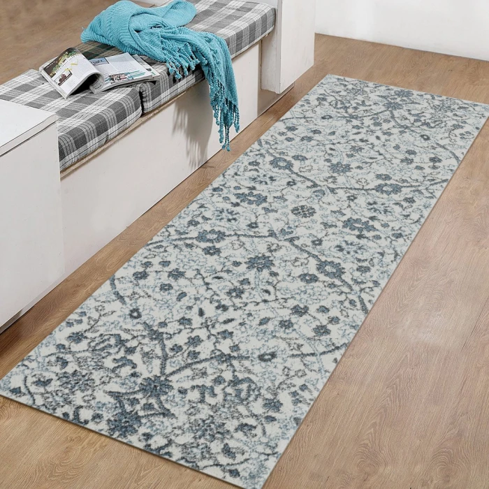 Amer Alexandria Ivey Light Blue Floral Area Rug 4'x6'