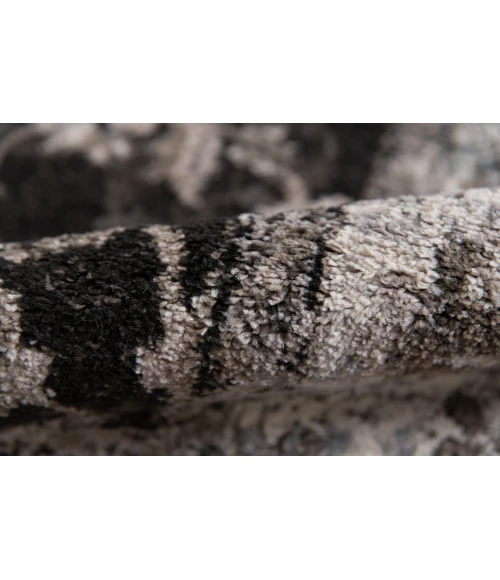 Amer Alexandria Cheally Black Bordered Runner Rug 2'6"x10'3"