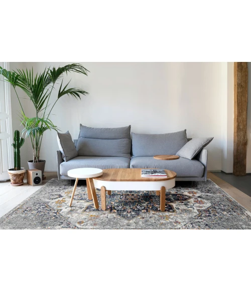 Amer Montana Kriselda Gray Polypropylene Area Rug 5'3"x7'6"