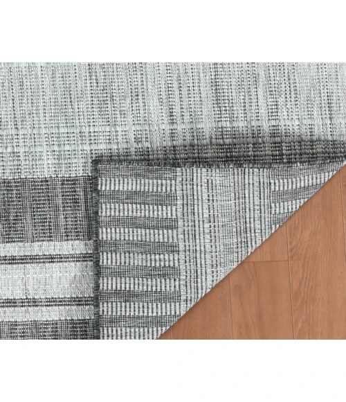Maryland Blessy Silver Striped Indoor/Outdoor Area Rug