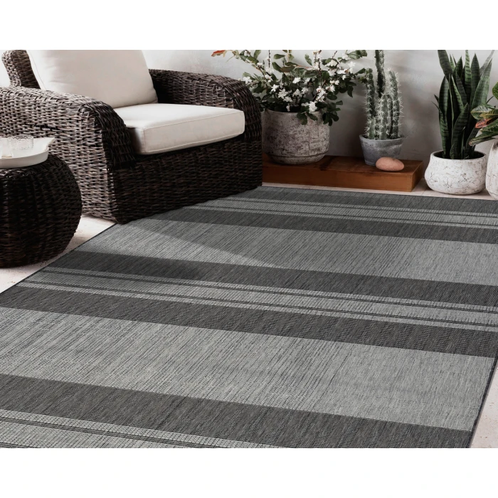 Maryland Blessy Silver Striped Indoor/Outdoor Area Rug