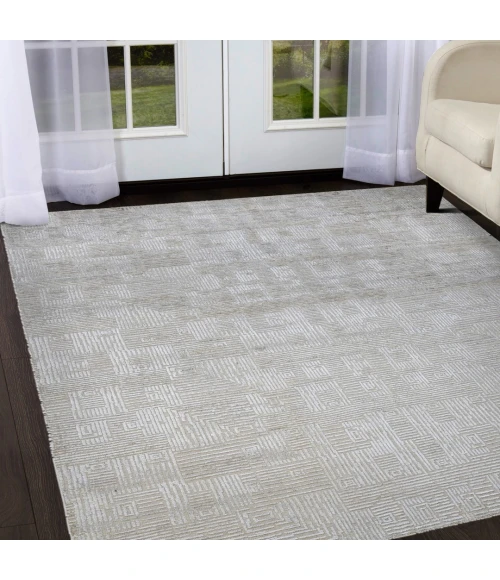 Amer Quartz Desoto Ivory Hand-Knotted Wool Blend Area Rug 10'x14'