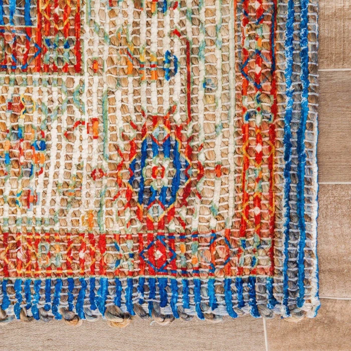 Anji Mountain 4' x 6' Sahand Distressed Rug