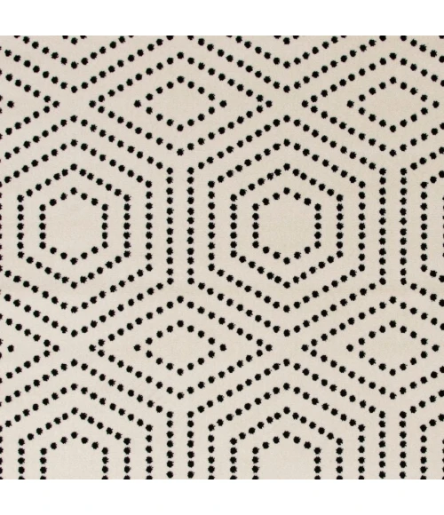 Loomaknoti Tecopa Kaharie White/Black ETR21WBK55 5 ft. X 7 ft. 3 in. Rectangle Rug