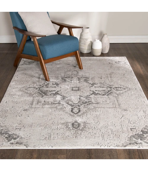 Central Oriental Clearwater Biscuit/Oyster Traditional 5ft.3 x 7ft.7in. Rect. Rug