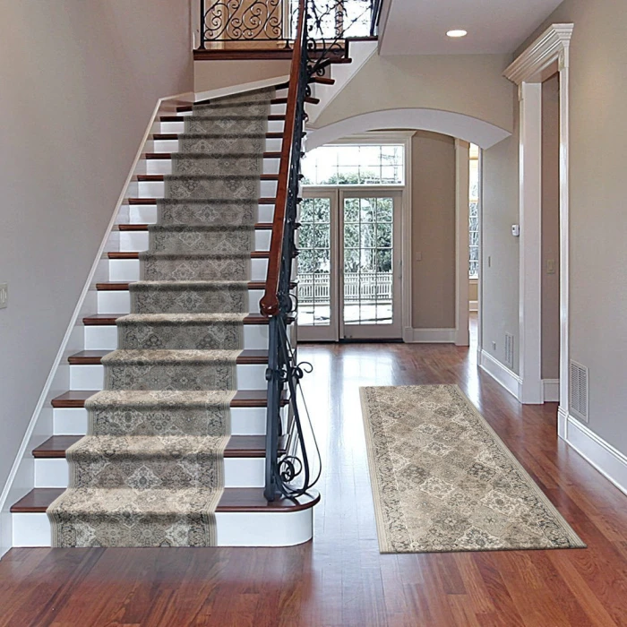 Central Oriental Clearwater Chalk/Gunmetal Oriental/Traditional 9in. x 33in. Rect. Rug