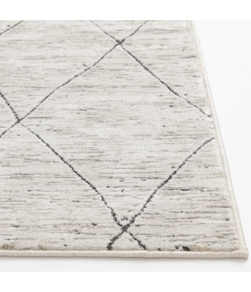 Central Oriental Landscape Salt/Shell Lattice 7ft.10in. x 9ft.10 Rect. Rug