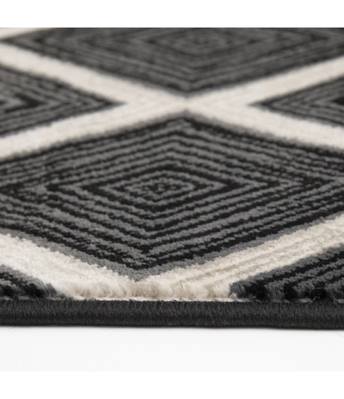 Central Oriental Milan Castle/Ebony Lattice 5ft. x 7ft.7in. Rect. Rug