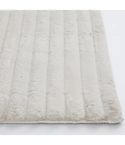Central Oriental Wide Canale Faux Fur Ivory Solid 7ft.6 x 9ft.6in. Rect. Rug