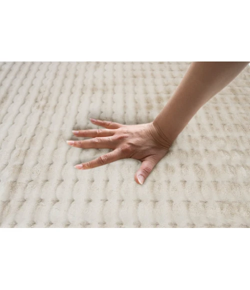 Central Oriental Bebel Faux Fur Ivory Solid 7ft.6in. x 9ft.6in. Rect. Rug