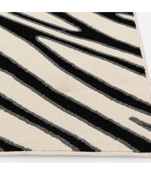 Tecopa Kamilah Area Rug By Central Oriental