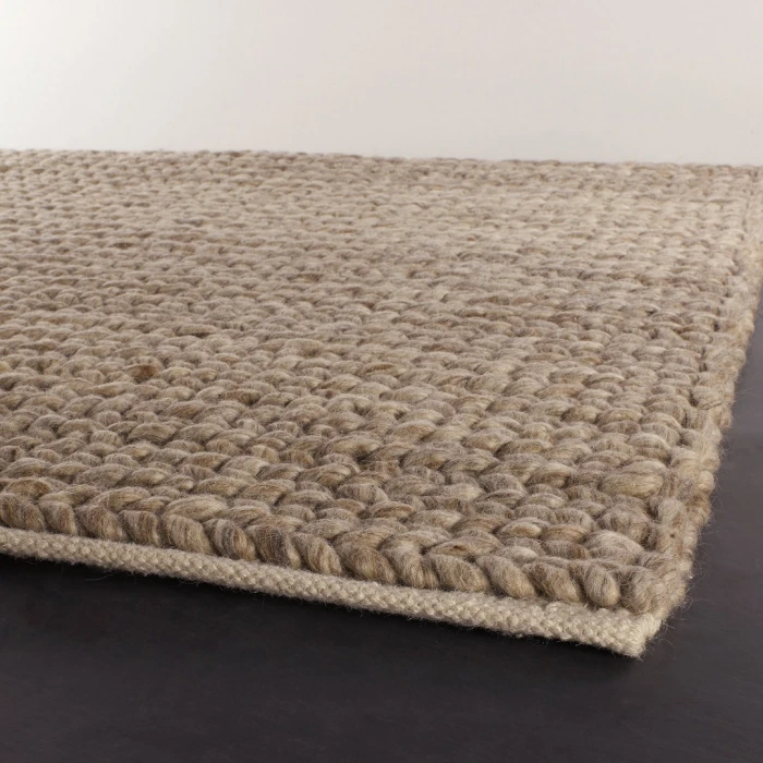 Chandra VALENCIA VAL-24400 7 ft. 9 in. X 10 ft. 6 in. Rect. Rug