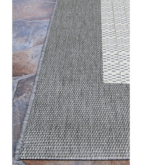 Couristan Recife Checkered Field Square Grey/White Area Rug