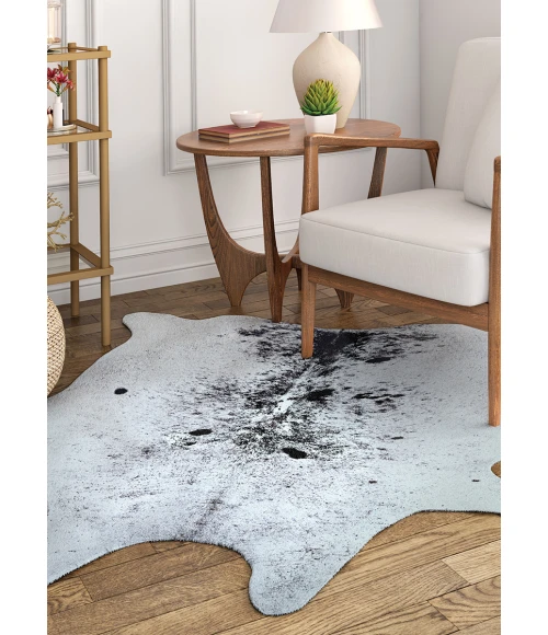 Couristan Prairie Hides Alesund 5' x 7' Ivory-Black Area Rug