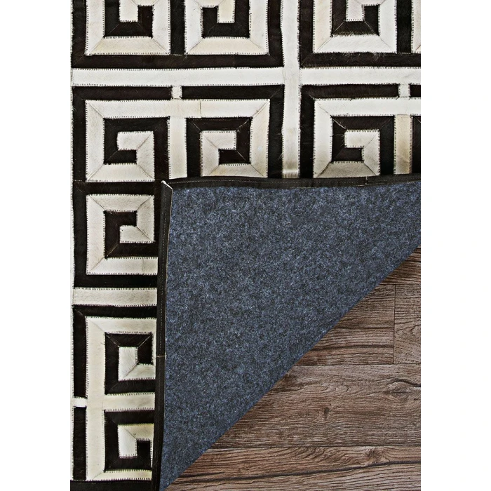 Couristan CHALET BLACK/IVORY 3259_0243 5ft.4in. x 8ft. Rect. Rug