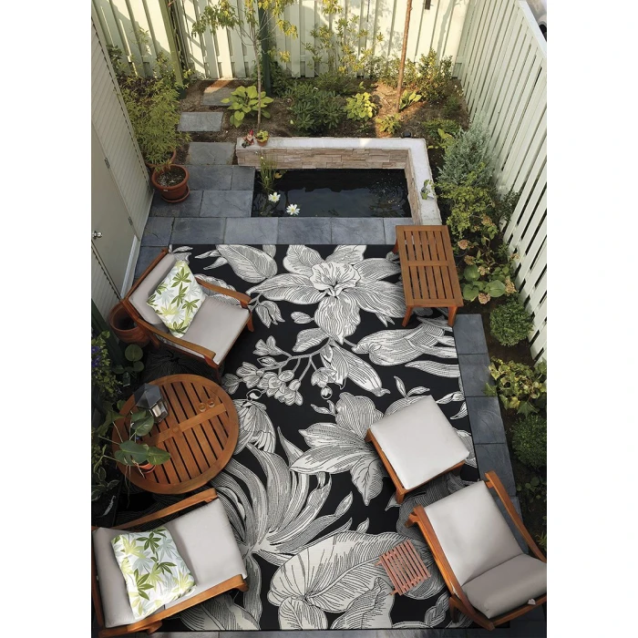 Couristan Dolce Nero 7517/2102 2 ft. 3 in. X 3 ft. 11 in. Rectangle Rug
