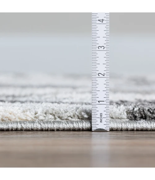 Dalyn Rocco RC3 Silver Area Rug 3 ft. 3 in. X 5 ft. 1 in. Rectangle