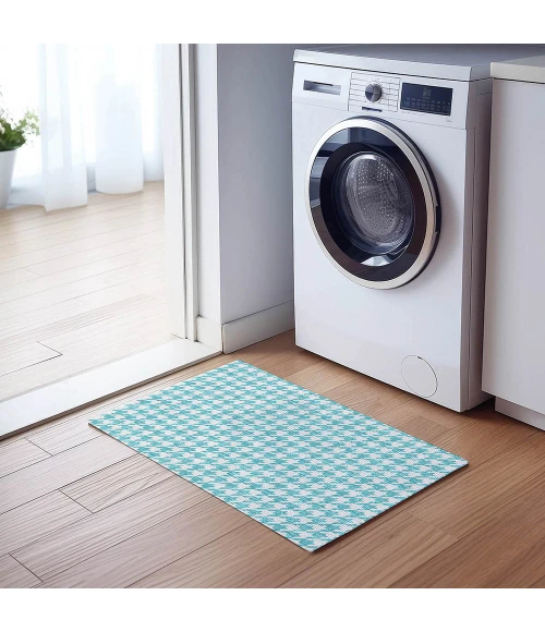 Dalyn Indoor/Outdoor Hinton HN1 Aqua Washable 5' x 7'6" Rug