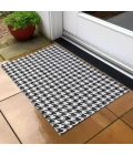 Dalyn Indoor/Outdoor Hinton HN1 Black Washable 5' x 7'6" Rug