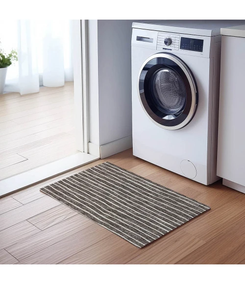 Dalyn Indoor/Outdoor Laidley LA1 Chocolate Washable 1'8" x 2'6" Rug