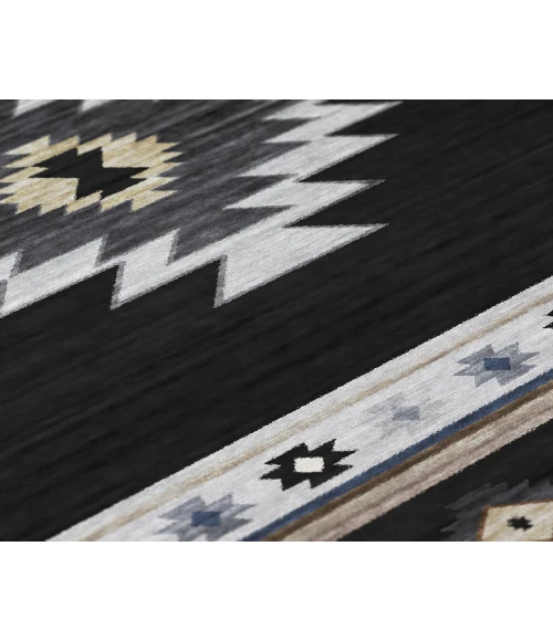 Dalyn Indoor/Outdoor Phoenix PH4 Black Washable 2'6" x 3'10" Rug