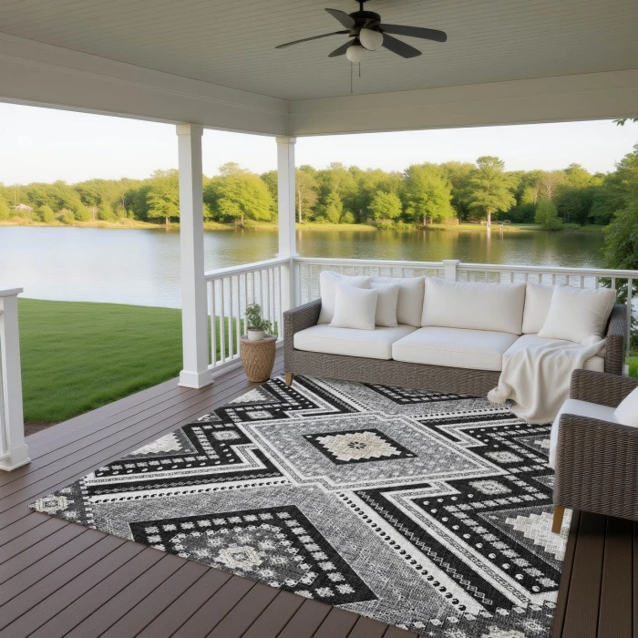 Dalyn Portico Black PO5 5ft. x 7ft.6in. Rug